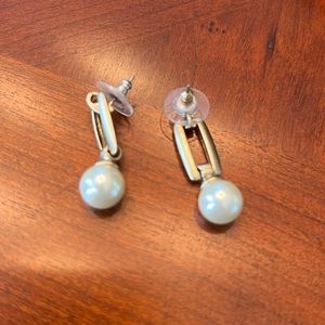 Gold and pearl dangling earrings